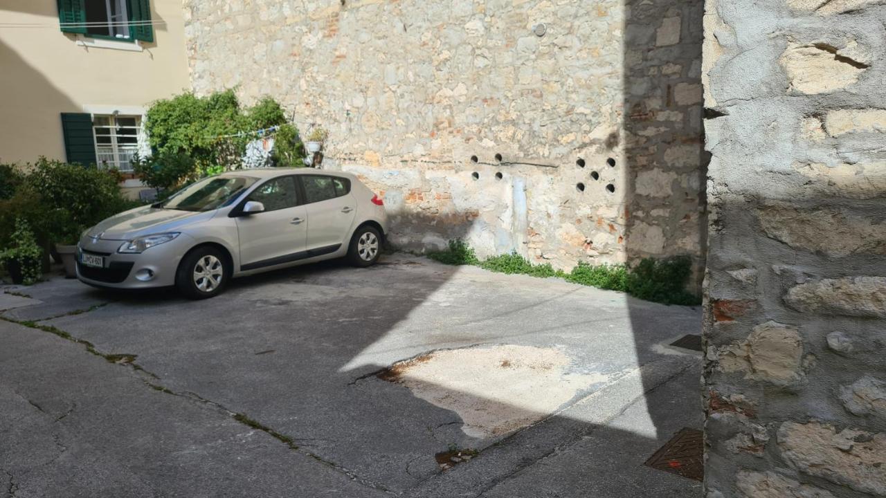 Apartment Central Old Town With Private Indoor Garage Parking Split Exterior foto